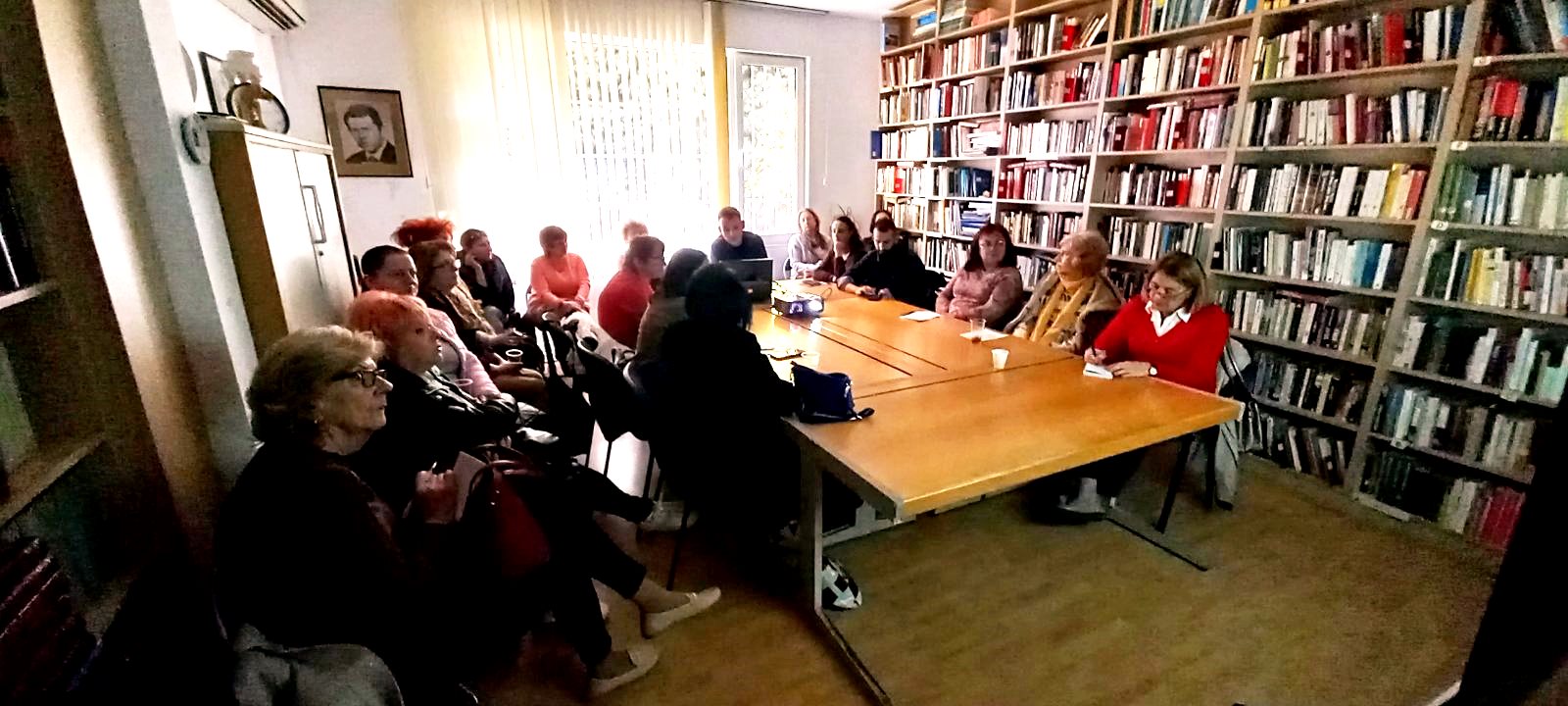 „Изкуственият интелект и приложението му в културните институти“