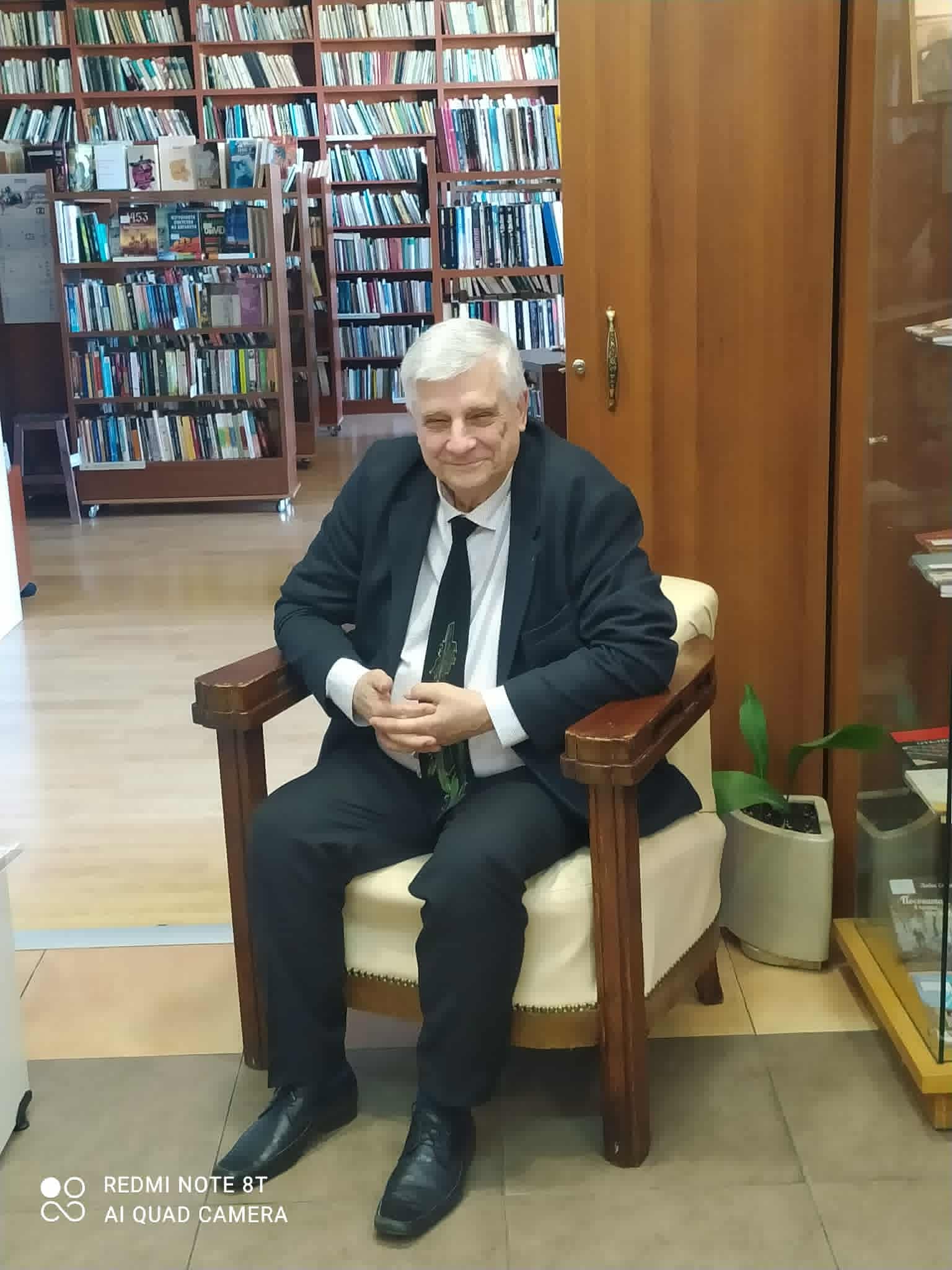 Вечната мечта за световен мир през погледа на философа Петър Иванов в „1000 години мир“